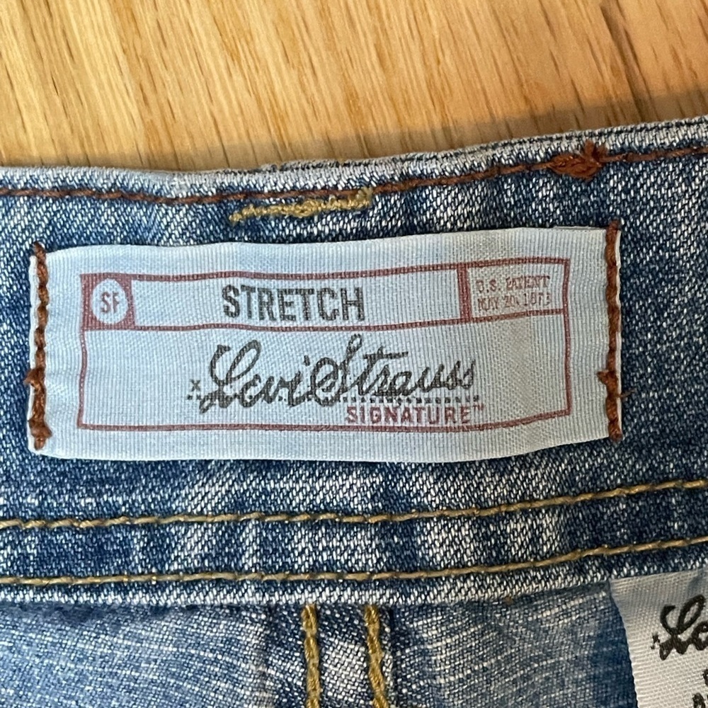 Levi Strauss Signature Capri's Size 6 - Picture 4 of 12